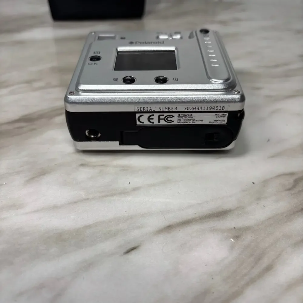 Vintage Polaroid PDC 3030 3.2MP Digital Camera with Case